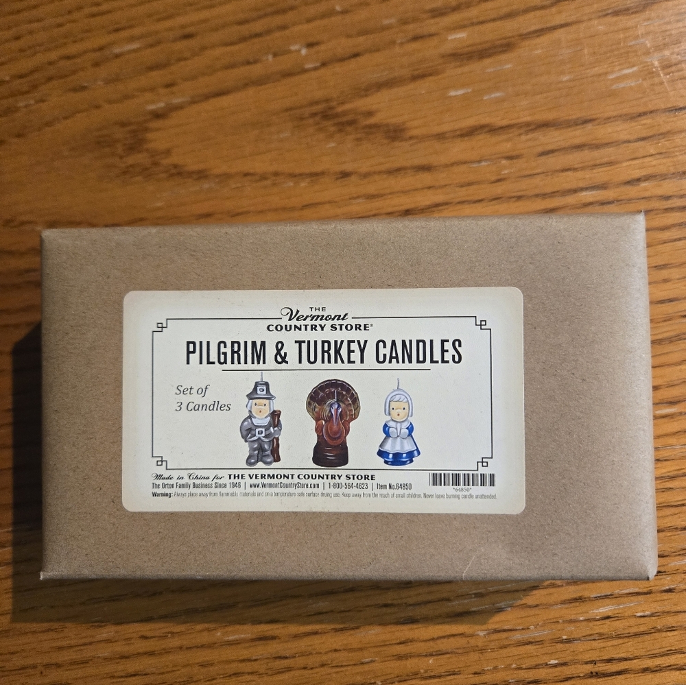 Pilgrim Couple and Turkey Thanksgiving Candle Set - Picture 2 of 6